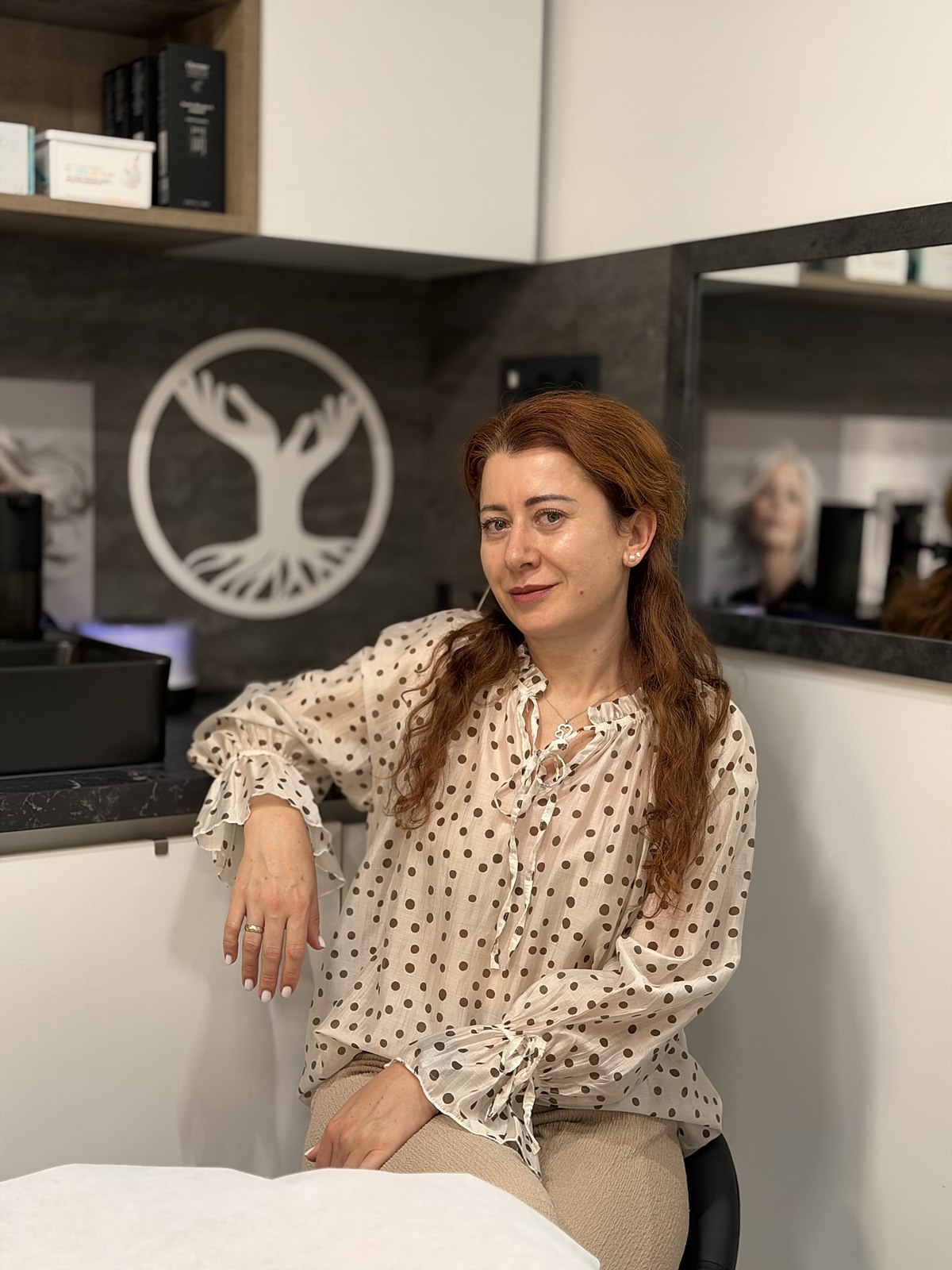 Анна Борисова в кабинета на студио Gioia